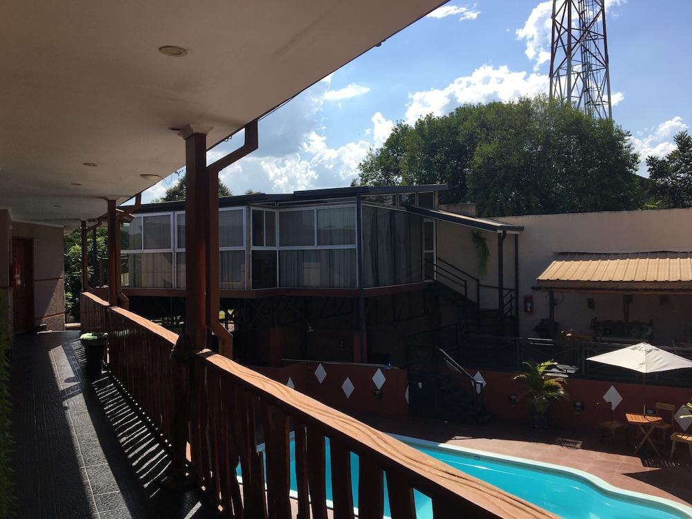 פוארטו איגואסו Tupa Boutique Hotel מראה חיצוני תמונה